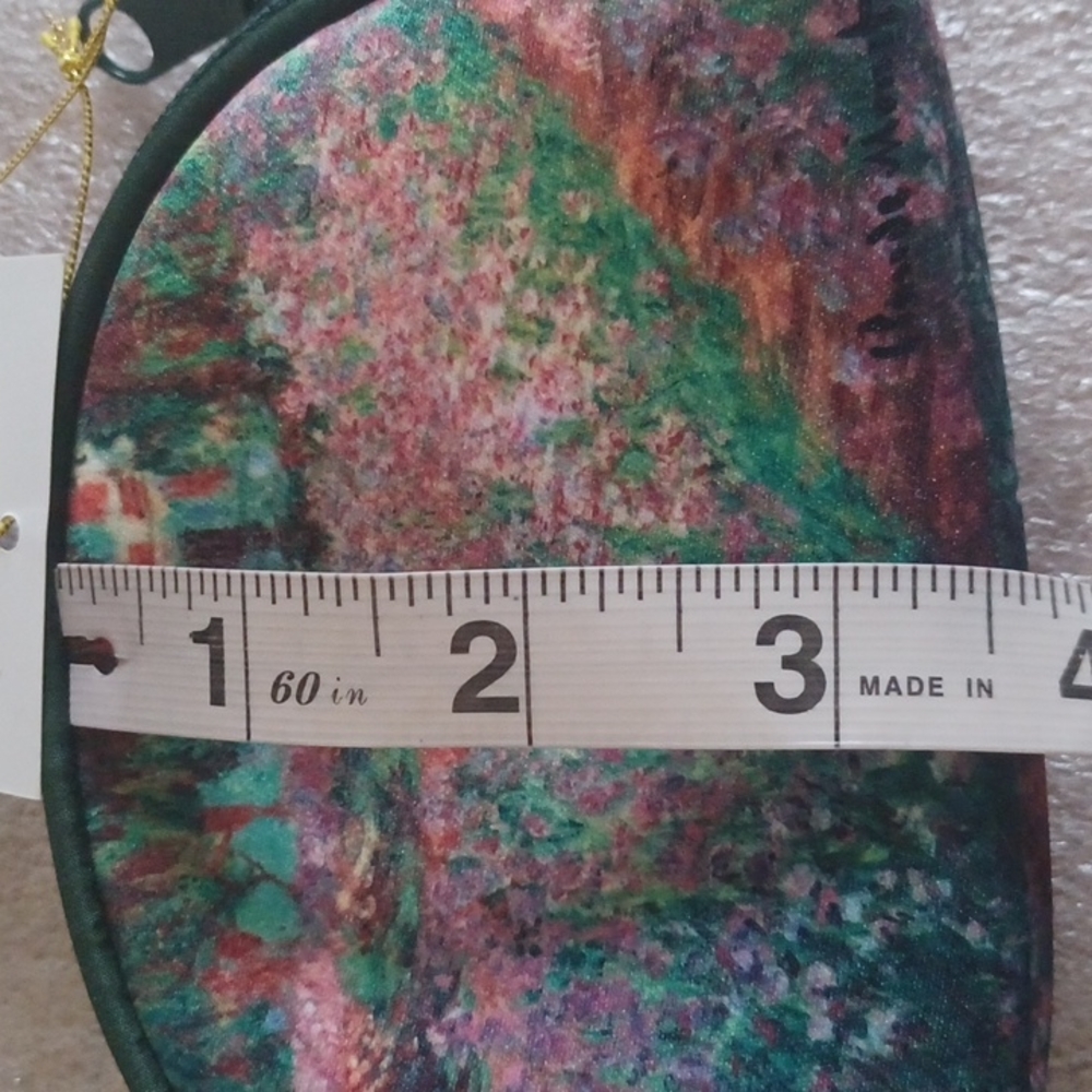 SOLD -Free with any purchase (bundled) - Small pouch cosmetic case NEW with tags - Picture 6 of 6